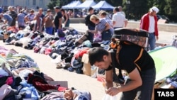 Раздача гуманитарной помощи у Курского государственного цирка, 20 августа 2024 года