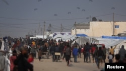 Israelul a declarat luni că va permite ca palestinienii să se roage de Ramadan la Moscheea Al-Aqsa din Ierusalim, dar va stabili limite în funcție de nevoile de securitate. 