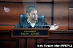 მოსამართლე ზვიად შარაძე ლაზარე გრიგორიადისის ერთ-ერთ სასამართლო სხდომაზე