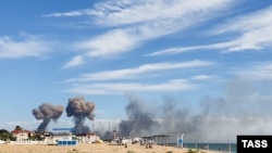 Eksplozije su se dogodile na vojnom aerodromu u blizini sela Novofedorivka. 