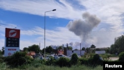 Вид на селище Новофедорівка в анексованому Криму, де на території військового аеродрому сталися вибухи, серпень 2022 року