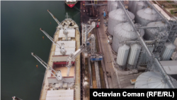 România și Ucraina creează un sistem de licențiere care va permite reluarea importurilor de grâu, porumb, rapiță și floarea soarelui.