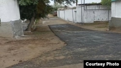 К визиту президента в Касанский район местные чиновники наспех заасфальтировали улицы сел.