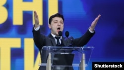 Actorul devenit politician, Volodimir Zelenski, la o întâlnire electorală pe Stadionul Olimpic de la Kiev, înainte de turul doi al alegerilor prezidențiale din aprilie 2019
