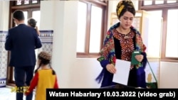 Түркмөнстандагы шайлоочулар.