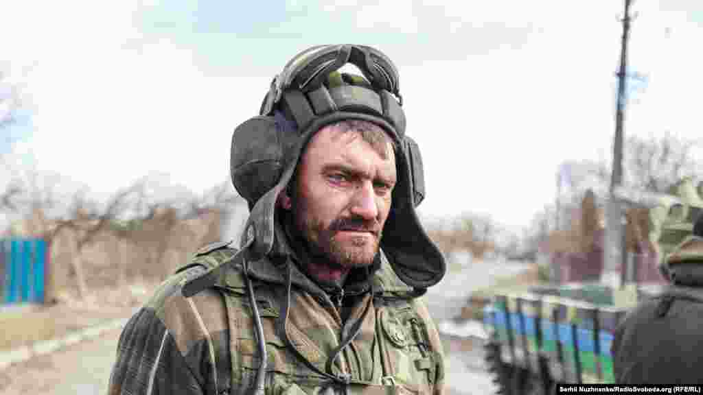 Український танкіст у щойно звільненому селі Лук&lsquo;янівка на Київщині. Україна, 27 березня 2022 Саме 6 грудня 1919 року розпочався Перший зимовий похід&nbsp;&mdash; партизанський рейд з'єднань Армії Української Народної Республіки (УНР) тилами денікінських та більшовицьких військ. Ця&nbsp;операція тривала рівно п&rsquo;ять місяців (до&nbsp;6 травня 1920 року) і розпочалася після того, як&nbsp;українські війська опинилися в&nbsp;оточенні трьох ворожих армій&nbsp;&mdash; Червоної, Добровольчої та&nbsp;польської. &nbsp;