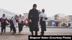 نجونې وايي، ه دوی به اختر او د خوشحالۍ ورځ هغه مهال وي، چې ښوونځیو ته د تګ اجازه ورته وشي.