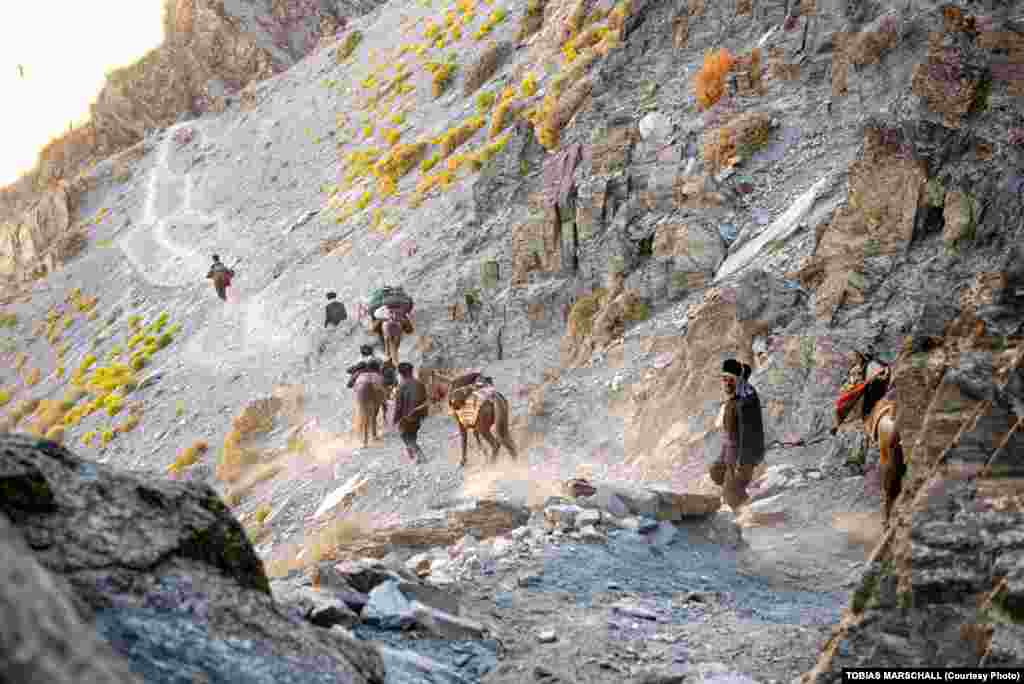 High mountain passes separate the lowlands of the Wakhan Corridor from the upper Pamir Mountains.