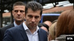 Премиерът Кирил Петков коментира акцията срещу шпионите по време на посещението си в петричкото село Кърналово.