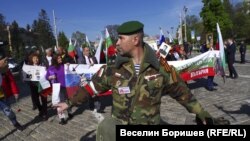 Българското шествие на "Безсмъртния полк" започна от Паметника на Незнайния воин