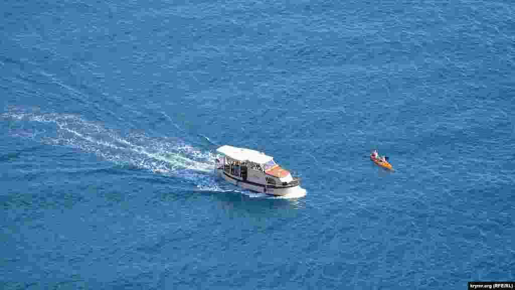 Plâjğa Balıqlava körfezinden katernen de barıp çıqmaq mümkün