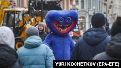 "Huggy Wuggy" და სხვა "მონსტრები" ვერ მოხვდებიან "სწორი სათამაშოების" ეროვნულ რეესტრში. მოსკოვი. 2022 წლის 29 დეკემბერი