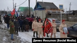 Башкортстанның Аскын районы Күнгәк авылында Илгиз Фәтхисламовны җирләү