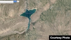 Водохранилище Керкидан. Кыргызско-узбекская граница. Скриншот сайта google.maps