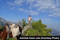 "Хандын кемеринин" тушундагы кыр.