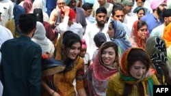 په پنجاب سېکان د خپلې مېلې لمانځلو پر مهال - پخوانی انځور. 