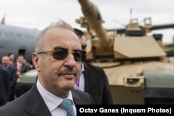 Profesor universitar și ex ministru al Apărătii, Vasile Dîncu a fost unul din liderii grupului de la Cluj al PSD și unul din strategii partidului.