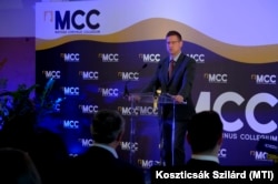 Gulyás Gergely Miniszterelnökséget vezető miniszter beszédet mond a Mathias Corvinus Collegium posztgraduális programjainak diplomaátadóján, 2022. május 28-án