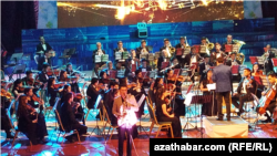 Какаджан Худайбердиев