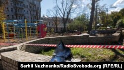 Un parc pentru copii distrus în Ucraina. Anhelina spune că jumătate dintre studenții din societatea din care face parte ea nu se vor putea întoarce acasă de sărbători, pe fondul distrugerilor și al războiului.