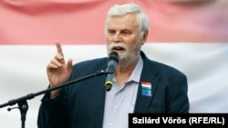 Mellár Tamás ellenzéki képviselő, a KSH volt vezetője felszólal egy 2018. szeptember 16-i budapesti politikai nagygyűlésen