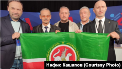 "Русиянең азат халыклары форумы" вәкилләре, Варшау, Польша, 8 май