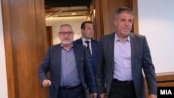 Ангел Димитров и Драги Георгиев , копретседавачи на комисијата за историски прашања меѓу Бугарија и Македонија