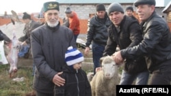 Корбан чалуга оныкларын да ияртеп килделәр