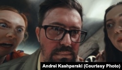 Кадр з аднаго з фільмаў