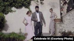 Мария Воронцова (вляво) и Евгений Нагорни в Салерно, две години след като се ражда детето им.