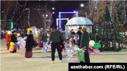 Празднование Нового года в Ашхабаде. Январь 2023 года. 