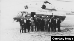 "Кумтөр" алтын кенинде. Насирдин Исанов, Кыргыз ССРинин курулуш министри, Абсамат Масалиев, Ысык-Көл обкомунун биринчи катчысы (ортодо).