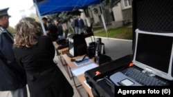 Expoziție de prezentare a aparaturii de supraveghere a frontierei achizitionate de Poliția de Frontieră din fonduri europene nerambursabile, prin Facilitatea Schengen. Noiembrie 2010