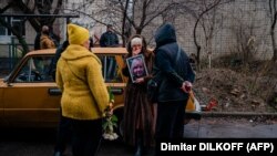 Погребение в Херсон след руски обстрел на 27 декември