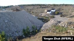 Засыпанная строительным мусором Лабораторная балка в Севастополе, архивное фото
