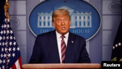 американскиот претседател Доналд Трамп на прес конференција во Вашингтон, 05.11.2020.