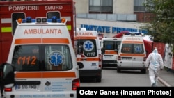 Guvernul exclude o afectare a activității instituțiilor din subordine, în fața unui posibil val mare de infectări cu tulpina Omicron. Săptămâna trecută a fost înregistrat recordul de infectări din pandemie, iar numărul este așteptat să mai crească.