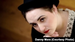 ნინო ხარატიშვილი