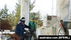 Ýangyç guýujy beket. Türkmenistan.