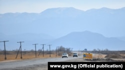 Иллюстрация сүрөт. Балыкчы-Каракол жолу.