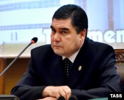 Гурбангулы Бердымухамедов в декабре 2006 года - тогда ещё исполняющий обязанности президент Туркмненистана