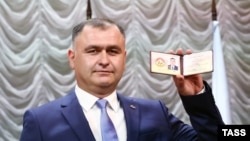 Հարավային Օսիայի նորընտիր ղեկավար Ալան Գագլոևը, արխիվ