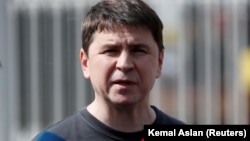 «Російські пропагандисти закохані в «референдуми» як панацею. Маю для них погані новини», зазначив Михайло Подоляк