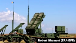 Prima platformă de lansare a rachetelor Patriot primită de România, văzută la ceremonia de recepție din 17 septembrie 2020, la poligonul de la Capu Midia.