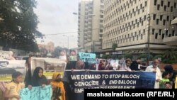 په پاکستان کې فعالانو په بیا بیا د بلوڅانو ورکېدو او وژنو ضد مظاهرې او لاریونونه کړي دي - پخوانی انځور.
