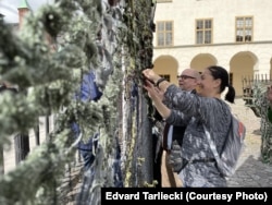 Álcahálót készítenek az ukrán hadseregnek Svédországban