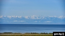 Ысык-Көлдүн жээги 