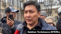 Болот Темиров.