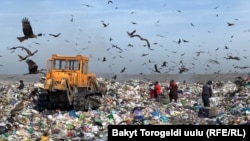 2018-жылы Европа Биримдиги менен Европа банкынан алынган 22 миллион евролук кредит жана грантка азыркы таштанды жайын көмүү, жаңысын ишке киргизүү иштери жасаларын жана таштандыны ылгоочу завод курулары айтылган. Андан бери эки жыл өтсө да заводдон дайын жок.