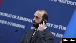 Министр иностранных дел Армении Арарат Мирзоян (архив)